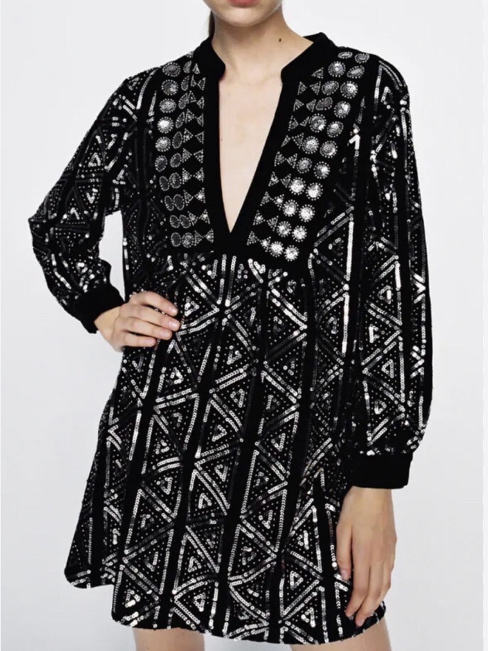 Zara Short Dress: Velvet and Geometric Sequins – Ideal for Parties – Size M